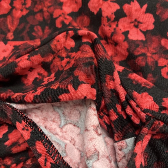 Vera Wang 2 piece womens xl Pj Soft Polyester 3/4 Sleeve Red Floral          791 - Picture 13 of 15